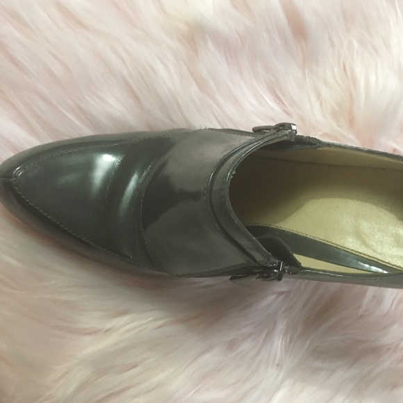 Boutique Tisha Grey Booties Nordstrom Zipper Heel Career Classic Indie Glam - Picture 7 of 9